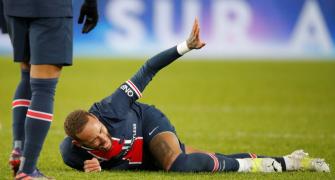 PSG say scans 'reassuring' after Neymar twists ankle