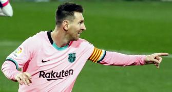 Messi breaks Pele's record with 644th goal for Barca