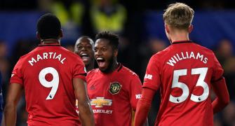 Manchester United down Chelsea amid VAR controvesy