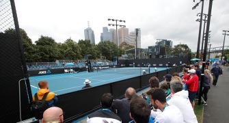 Weather allows Aus Open qualifying to start on time