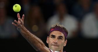 AO: Federer, Djokovic reach quarters; Kenin stops Coco