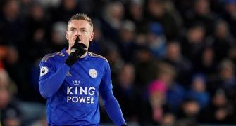 Vardy back among goals as Leicester rout Villa