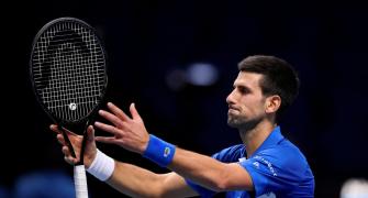 Djokovic reaches ATP Finals semis