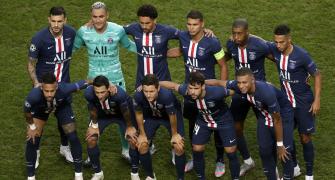 Three PSG players test positive for COVID-19