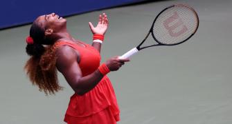PIX: Serena survives scare to set up Azarenka semis