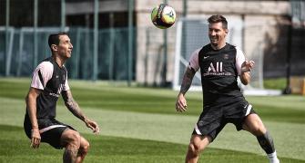PICS: PSG's Messi trains with new club mates