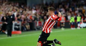 EPL PIX: Brentford stun Arsenal for dream start