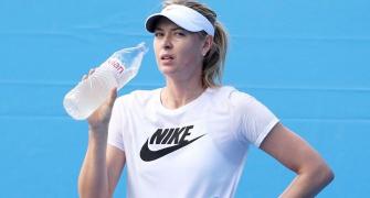 Upset with Tendulkar, netizens apologise to Sharapova