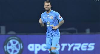 ISL: Mumbai City down Kerala to reclaim top spot