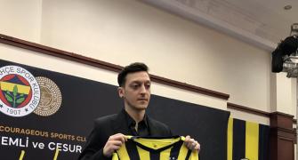 Ozil unveiled at Turkish club Fenerbahce