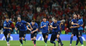PIX: Italy sink Spain on penalties to enter Euro final