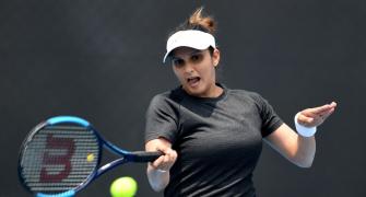 Sania-Bopanna lose; Indian challenge ends at Wimbledon