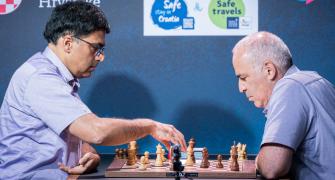Clash of legends! Anand downs Kasparov in Croatia...