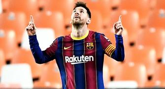 Messi to sign new five-year deal with Barcelona?