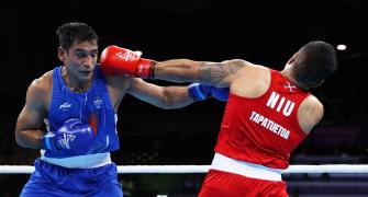 CWG: Boxers Amit Panghal, Hussamudin cruise into QFs