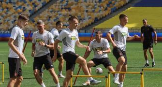 War hit Ukraine set to restart soccer league