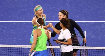 Sania-Hradecka beaten in Dubai semi-finals