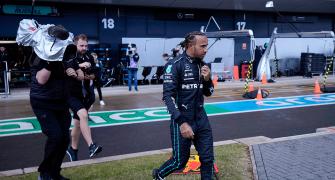 Hamilton removes nose pin ahead of British GP practice