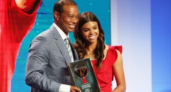Woods enters Hall of Fame: 'I didn't get here alone'
