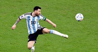 PIX: Messi keeps dream alive with magic strike 