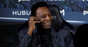 Pele hospitalised but daughter says no worry
