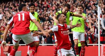 EPL PIX: Arsenal stay top as Spurs self-implode