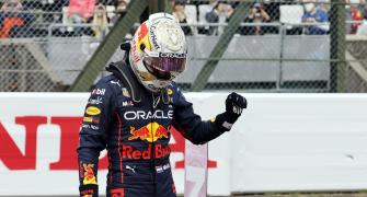 Verstappen inches closer to F1 title