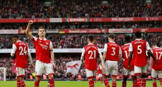 PIX: Arsenal back on top; Rashford earns Man Utd win