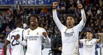 PIX: 10-man Real Madrid score late to edge Alaves
