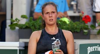 Was French crowd wrong in booing Russian Kasatkina?