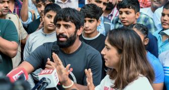 Will return medals but give justice, plead wrestlers