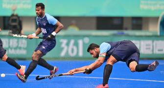 Asian Games: India thump Bangladesh, book semis berth