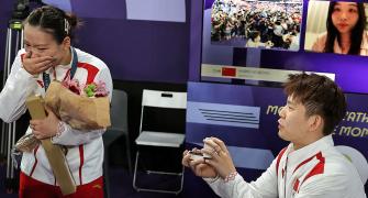 PIX: It's love-all for Chinese shuttlers at Olympics!