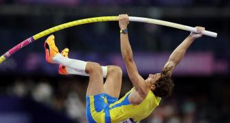 Pole vault and hurdle stars to clash in 100m sprint