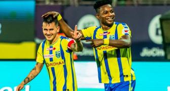 ISL: Kerala Blasters crush Mohammedan SC