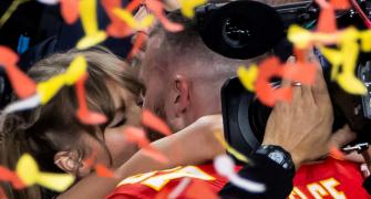 Super Bowl PIX: Chiefs champs, Taylor Swift rejoices