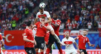 Euro PIX: Demiral's goals put Turkey in quarter-finals