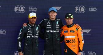 F1: Russell takes pole in British 1-2-3 at Silverstone