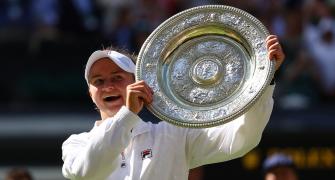 Krejcikova outlasts Paolini in Wimbledon final