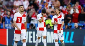 Modric era ends? Spain's pace downs Croatia