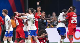 Copa America: Panama stun US; Uruguay rout Bolivia