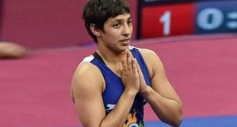 Olympic bound Anshu faces shoulder injury scare