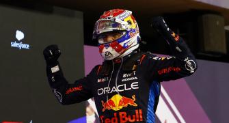 F1: Verstappen starts season with win in Bahrain