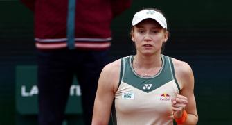 Rybakina into French Open second round