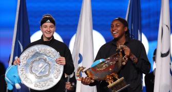 Gauff beats Muchova in straight sets to win China Open