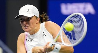 Swiatek returns to pro tennis after self-induced break