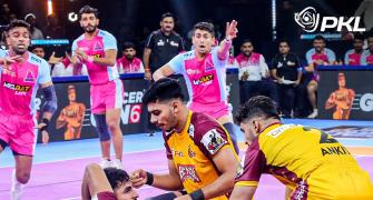 Pro Kabaddi: Jaipur Pink Panthers thrash Telugu Titans