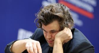 Carlsen beats Niemann in 1st face-off since cheat row