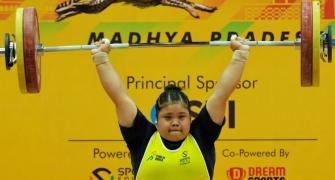 18-YO weightlifter shatters national record