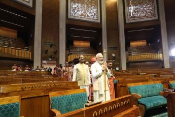 Khaki-coloured pants, lotus motif, turbans: Complete look of Parliament  staff - India Today